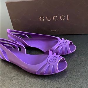 Barely worn Gucci jelly flats (“Rubber Ortensia”
